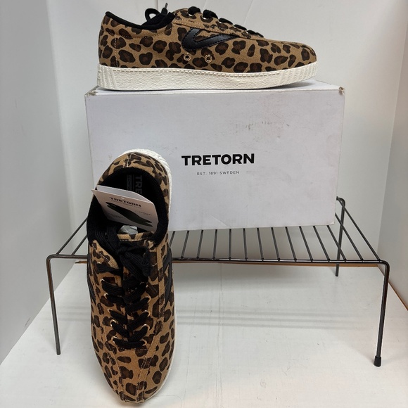 NIB Women’s Tretorn Nylite Plus Canvas Leopard Sneakers Sz 9 M - Picture 1 of 7
